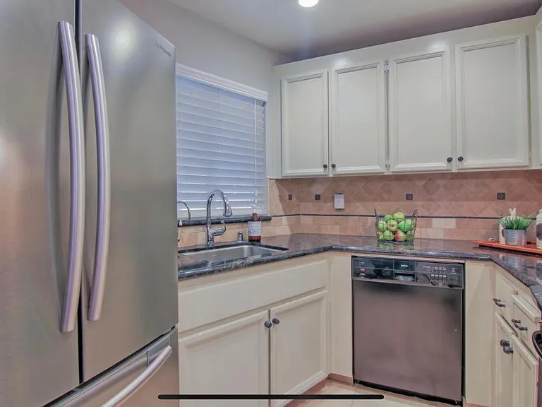 4850 Lakebird Pl — Photo 10