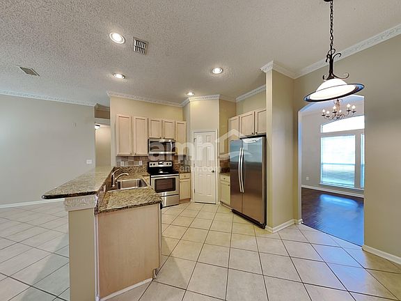 3rd image of 1184 Lake Parke Dr