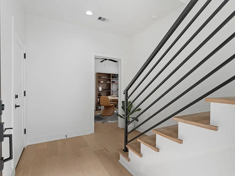 8707 Ojeman Villas Dr — Photo 6
