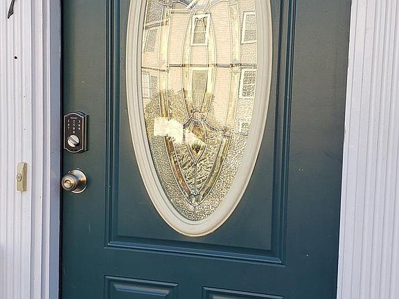 3rd image of 107 Mews Ct