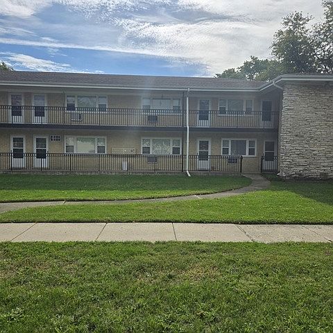 1st image of 1817 W Touhy Ave #2D