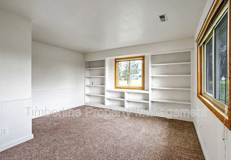 17960 Bakers Farm Rd — Photo 20