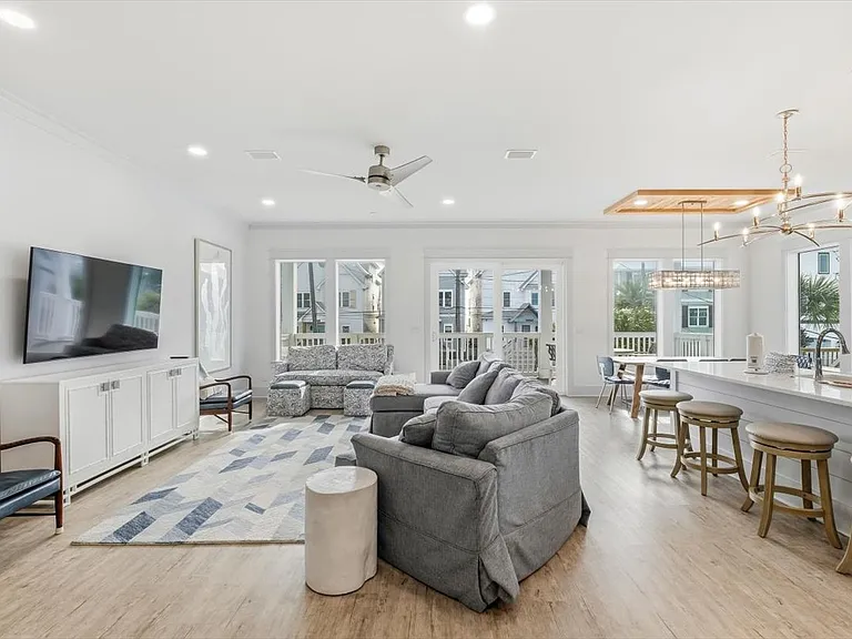 8320 Surf Dr — Photo 26