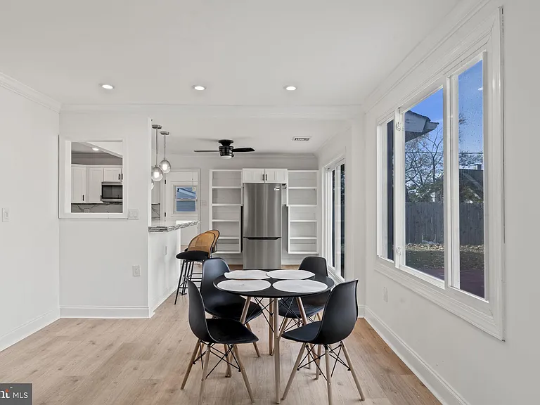 5 Burgess Ln — Photo 10