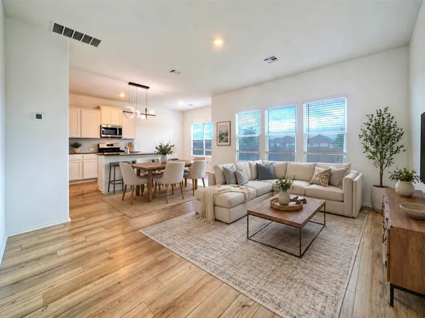 504 Milliner Loop, Hutto, TX 78634