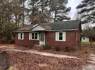 509 N Patterson St, Maxton, NC 28364