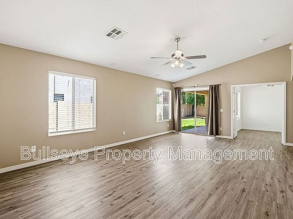 4th image of 21069 N Jocelyn Ln