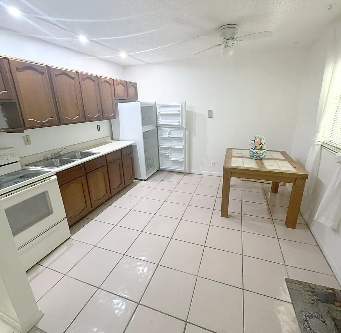 2 bed, 1100 sqft, $1,750 — Photo 4
