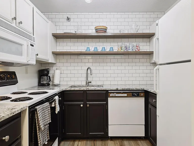 66 9th St #2501 — Photo 15