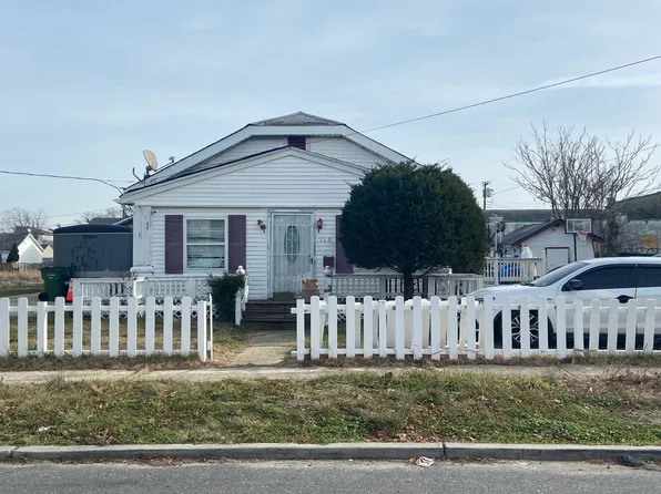 110 Frankfort Ct, Egg Harbor Township, NJ 08234