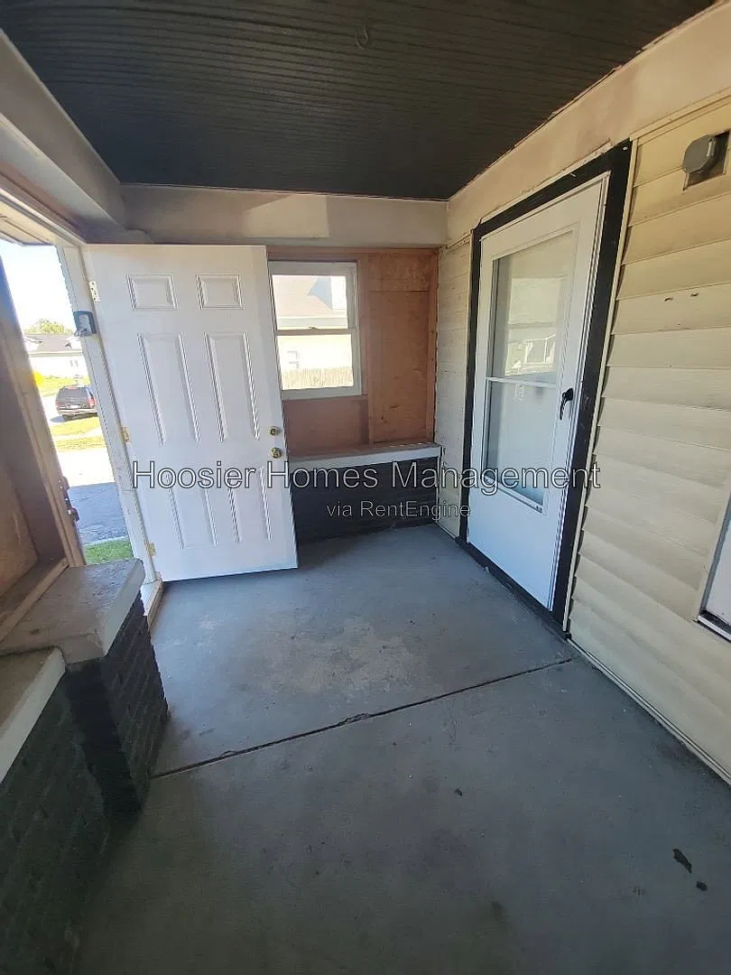 2 bed, 1.0 bath, $1,025 — Photo 3