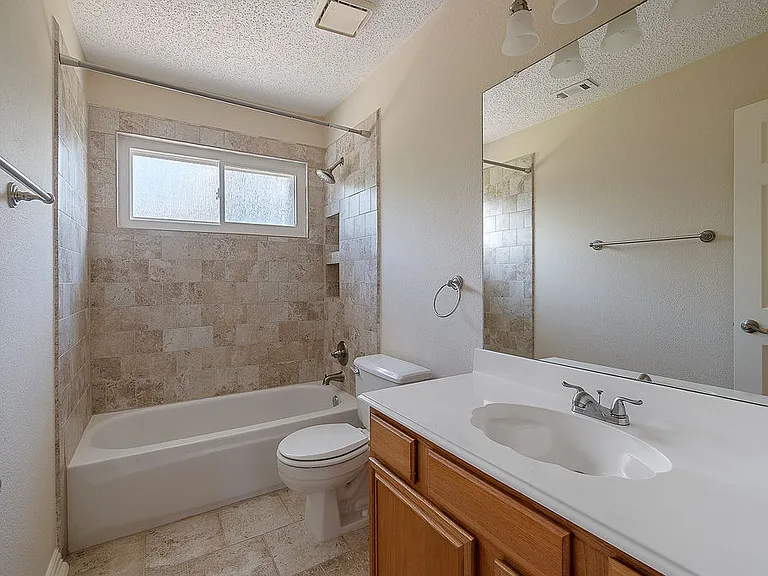 842 Cheshire Dr — Photo 15