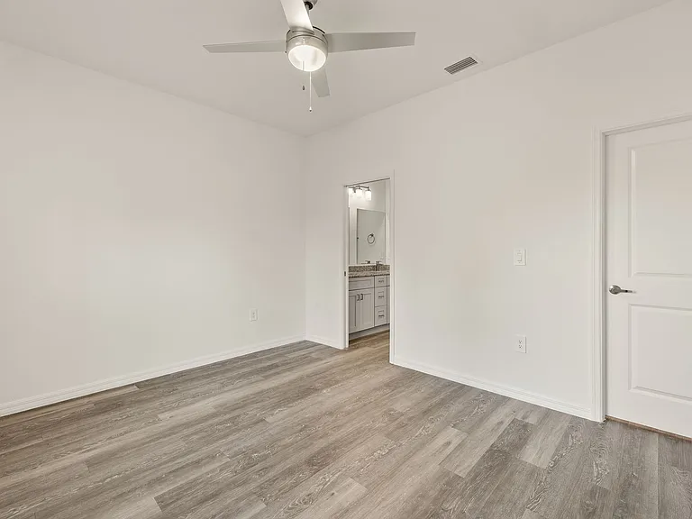 1070 Nomad Rd #1070 — Photo 13