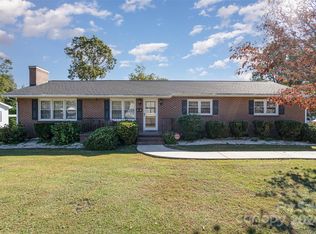 910 Linwood Rd, Kings Mountain, NC 28086