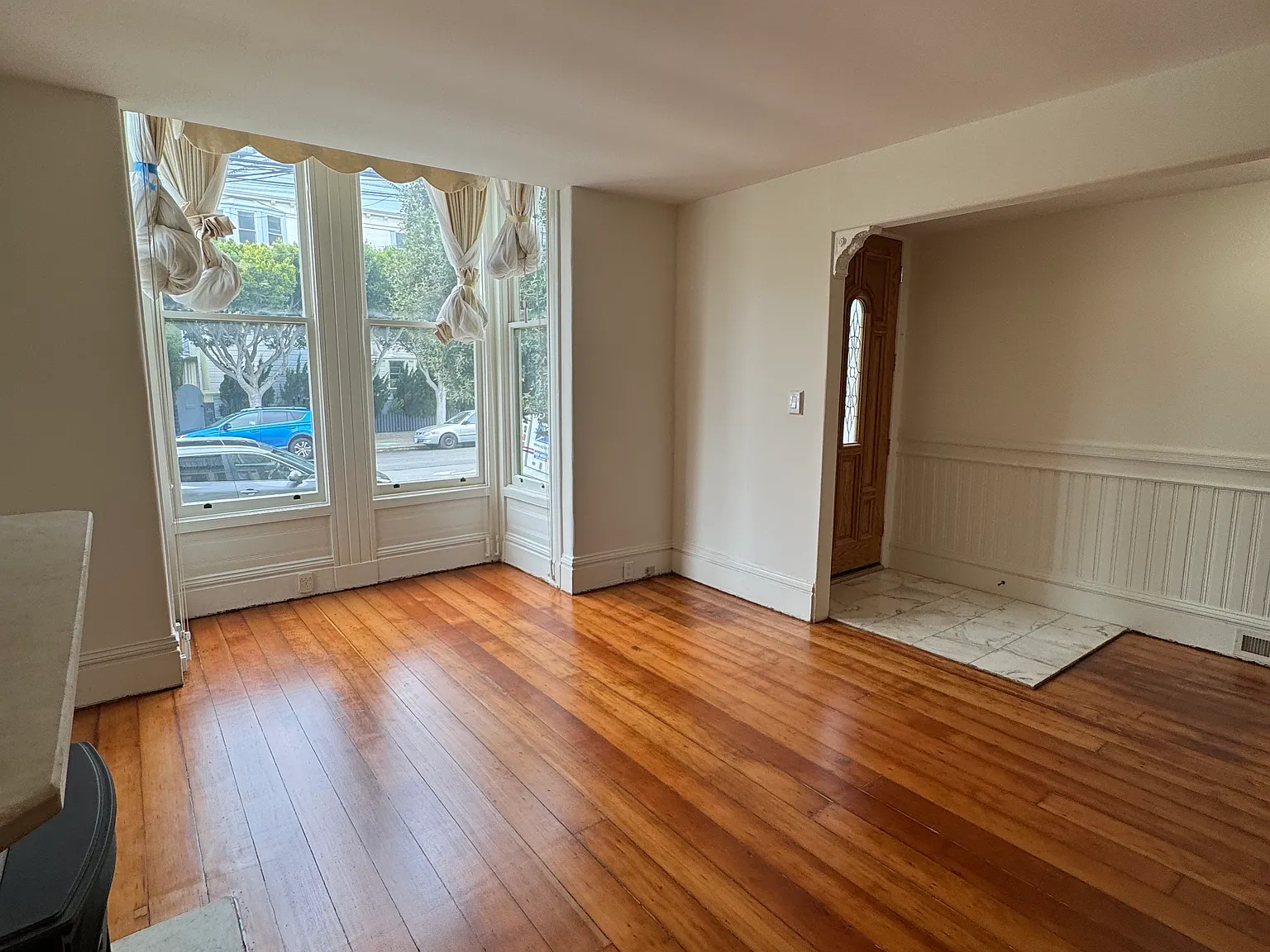 3 bed, 1400 sqft, $11,995 — Photo 3