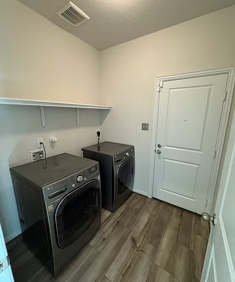 7510 Boxing Elm — Photo 29