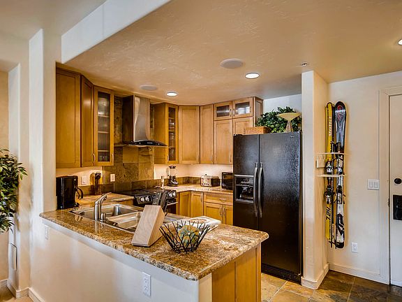 4th image of 500 S Park Ave #303