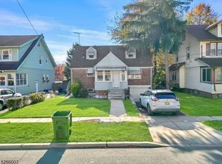 426 E 4th Ave, Roselle, NJ 07203