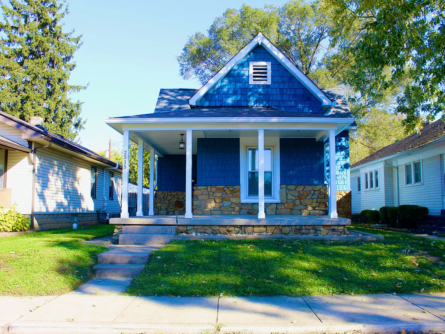 2 bed, 1175 sqft, $1,800 — Photo 2