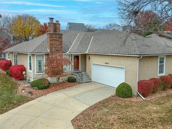 10927 W 97th Cir, Overland Park, KS 66214