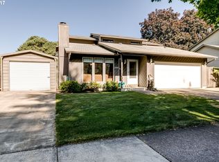 249 65th St, Springfield, OR 97478