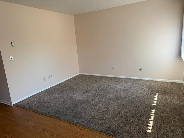 3912 Minnehaha — Photo 6