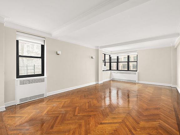 4th image of 19 E 80th St #6AB