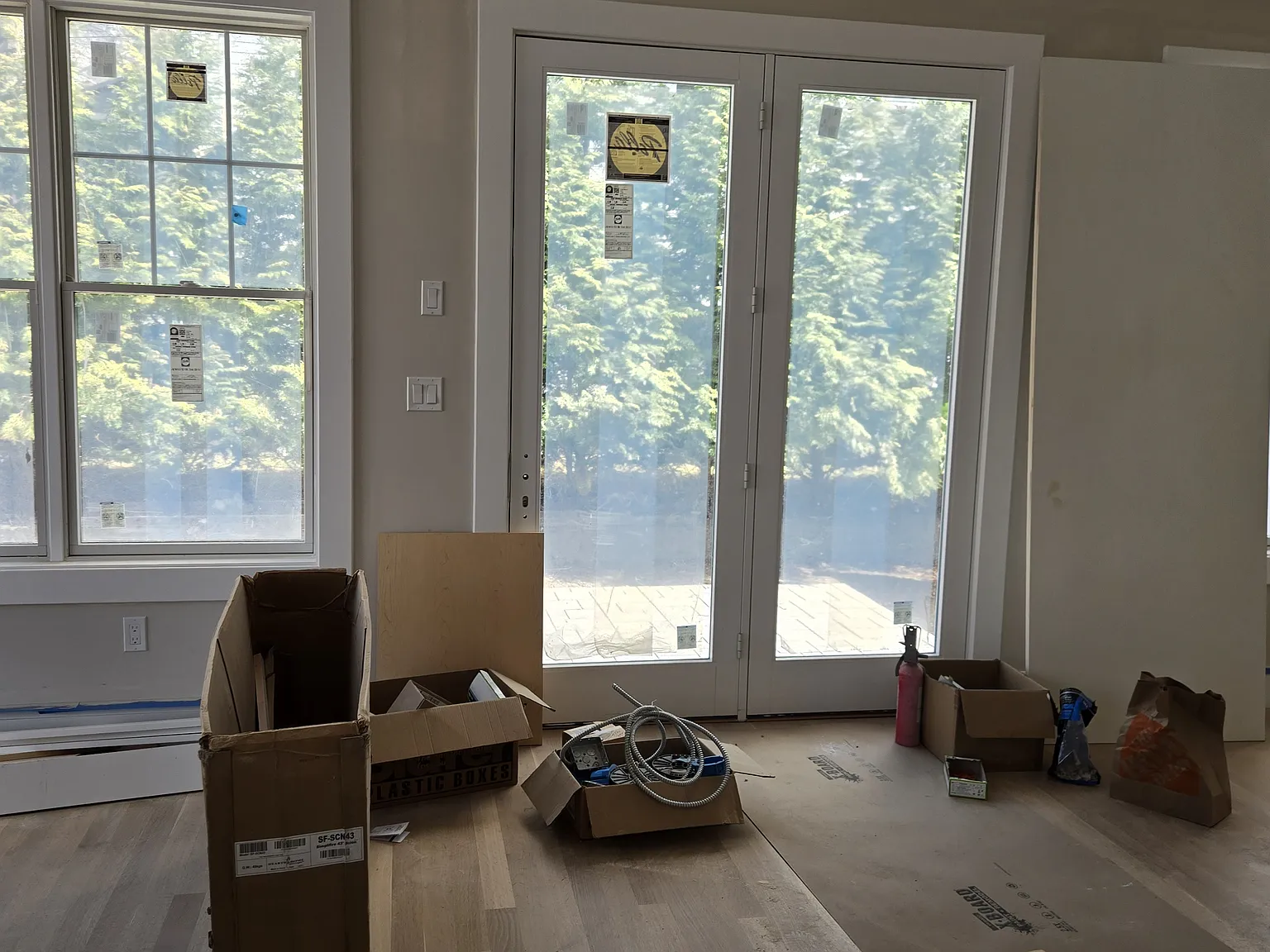 5 bed, 4.5 bath, 4000 sqft, $12,000 — Photo 3