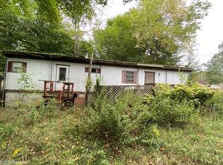 106 Deer Rd, Greentown, PA 18426