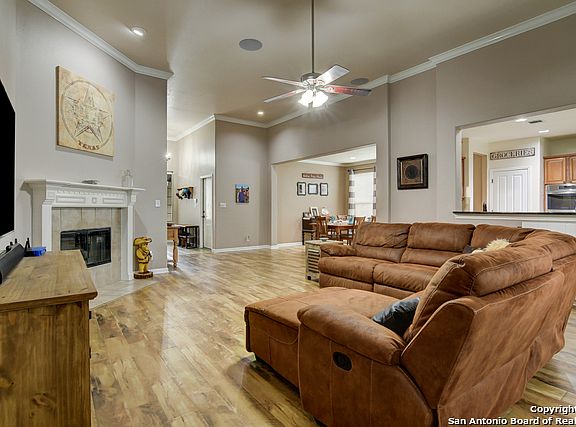 5th image of 19515 Clay Oak