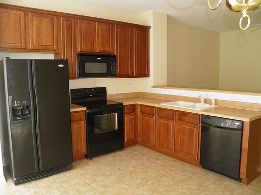3rd image of 5360 Paradise Cay Cir