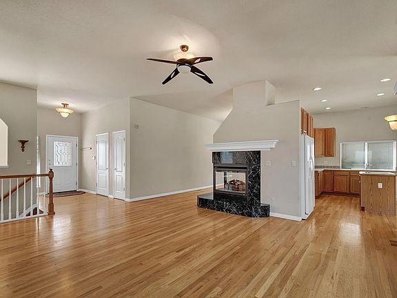 3rd image of 5690 Loyola Dr