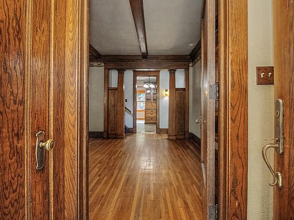 3rd image of 954 Fairmount Ave