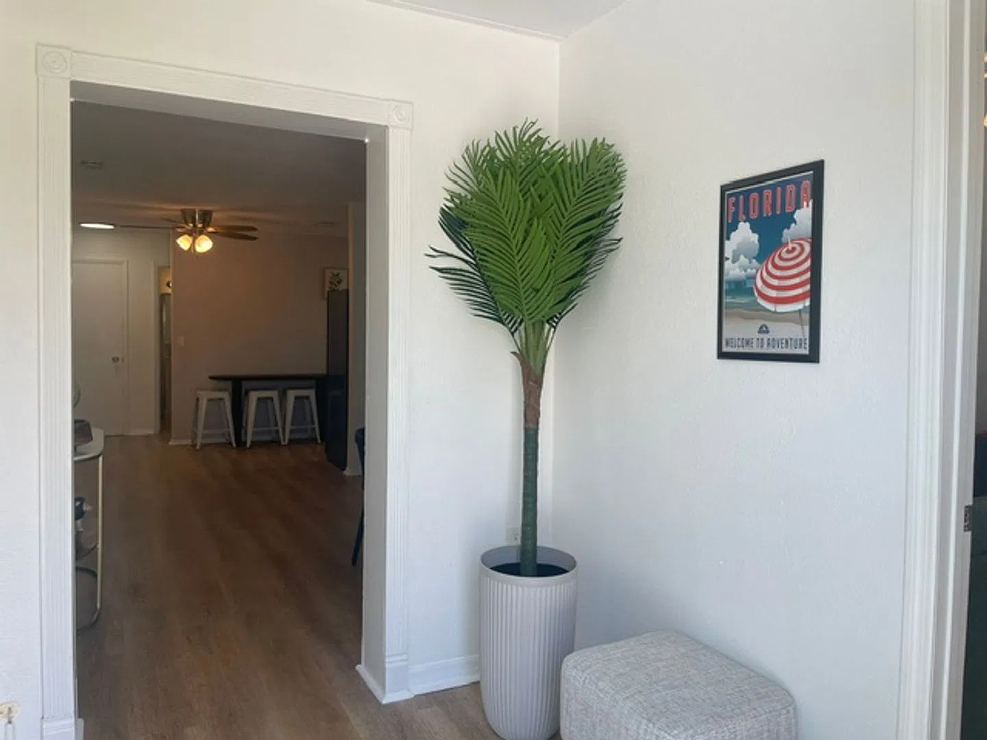 Exquisitely Furnished 3-Bedroom Duplex with Charming Outdoor Spaces — Photo 4