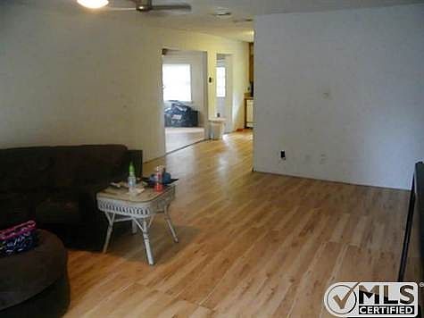 3rd image of 317 Hillcrest Dr