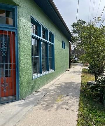 2nd image of 2201 Fern St #A