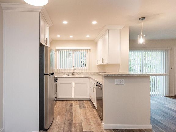 4th image of 1038 Turquoise St APT 7