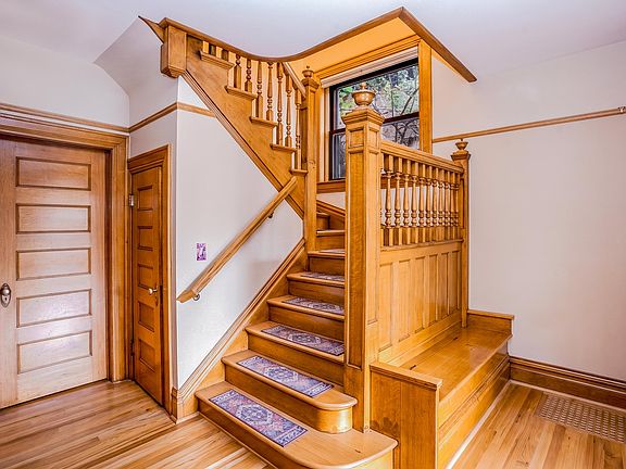 2nd image of 2109 N Gilpin St