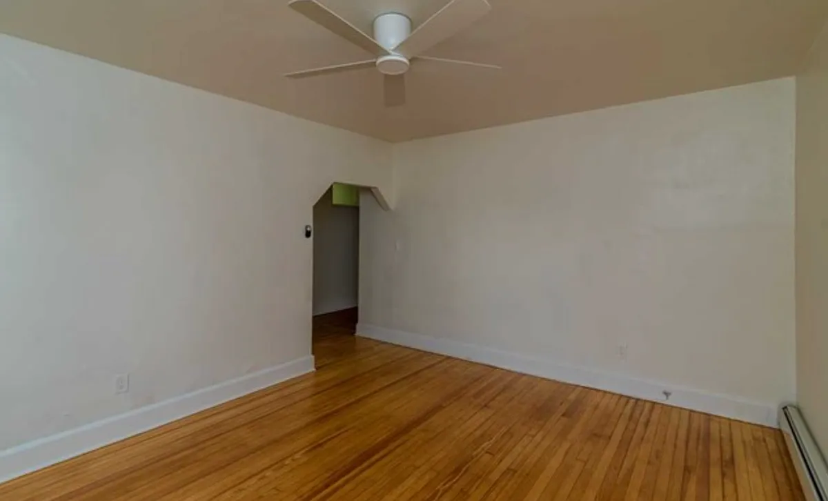 Building Photo - 140 W Allendale Ave #2B