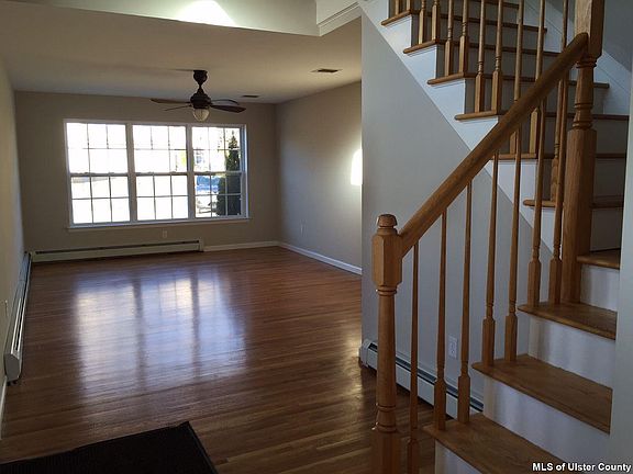 3rd image of 20 Cambridge Ct