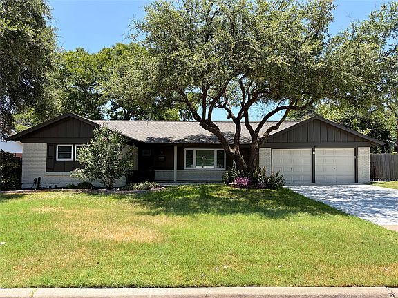 2nd image of 5805 Wedgmont Cir N #N