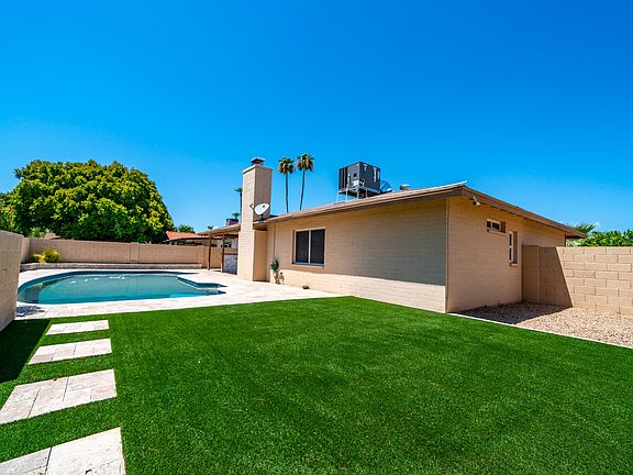 4th image of 2307 E Loma Vista Dr