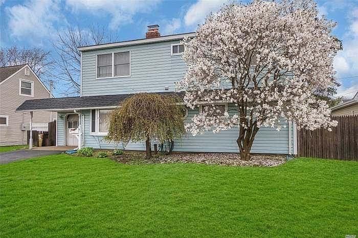 1st image of 19 Straw Ln