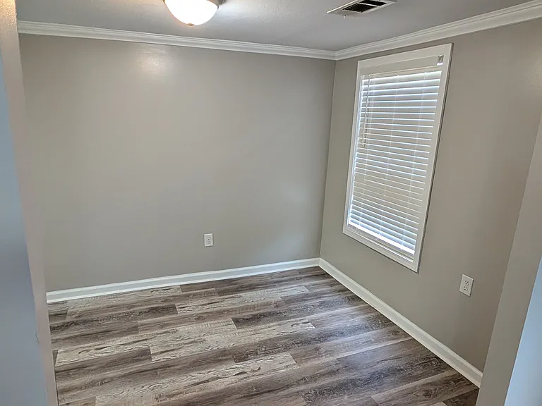 202 Law Ave — Photo 11