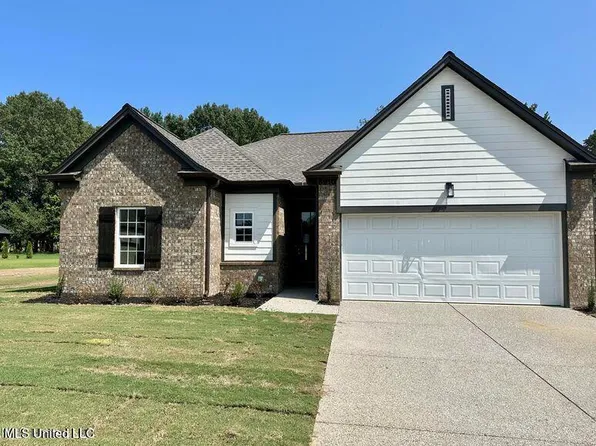 5910 Tucker Landing Dr, Horn Lake, MS 38637