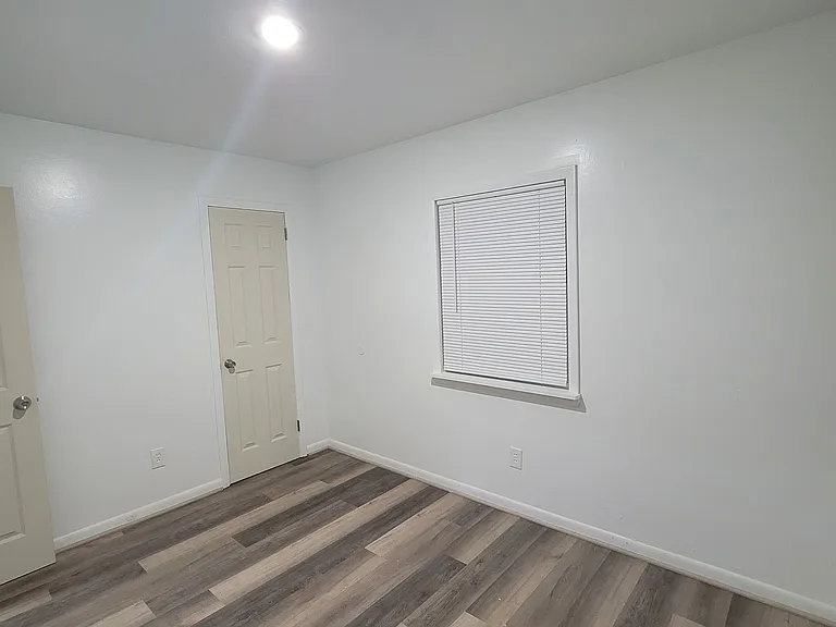 8505 Orcutt Ave — Photo 14