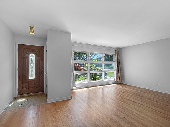 4th image of 1048 Marshall Dr