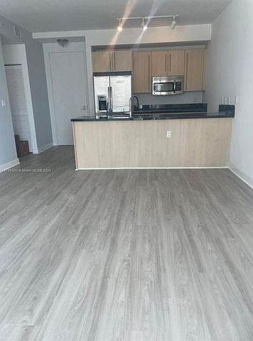 1st image of 1111 SW 1st Ave APT 2224