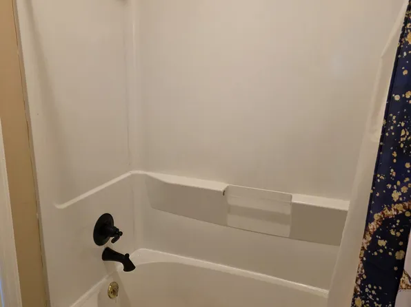 1121 Greenleaf Rd, Hartsville, SC 29550