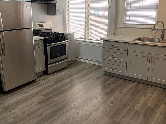 4th image of 842 S Berendo St APT 5